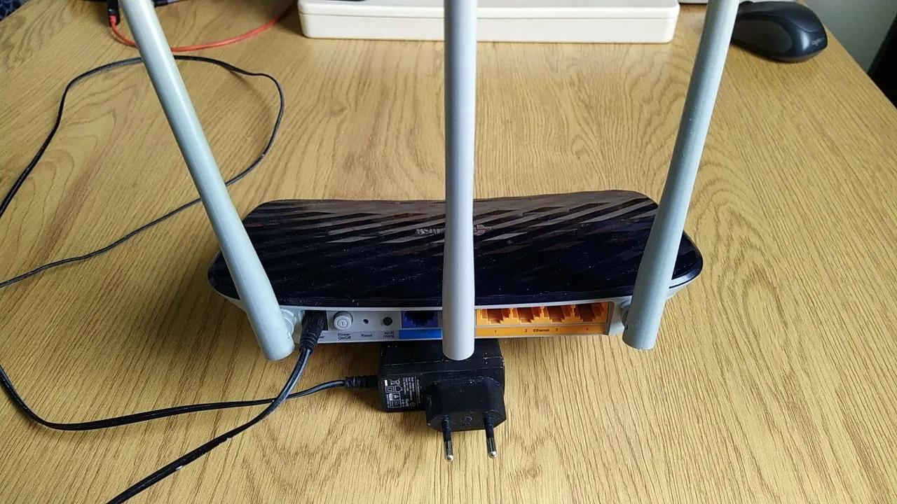 Wi-Fi роутер TP-Link Archer C20