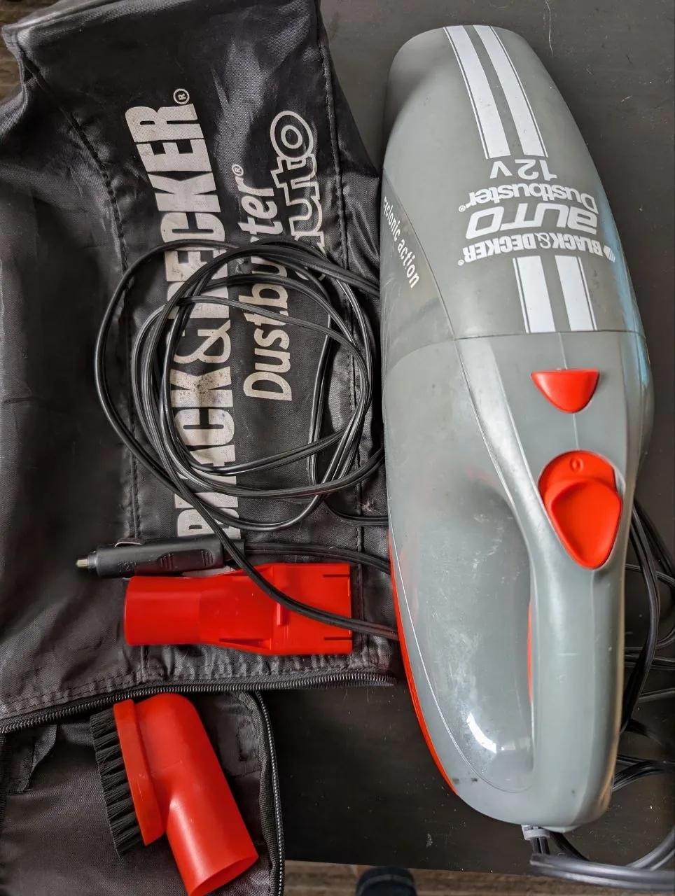 Автомобильный пылесос Black & Decker