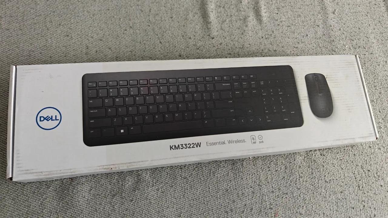 Беспроводная клавиатура и мышь Dell KM3322W новый Белград