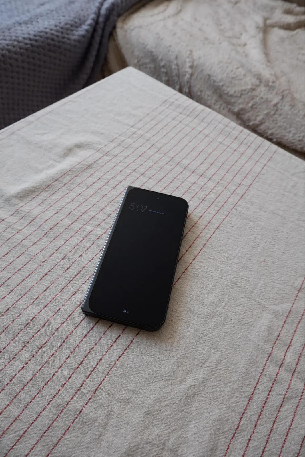 Складной смартфон Google Pixel 9 Pro Fold 16/256 ГБ