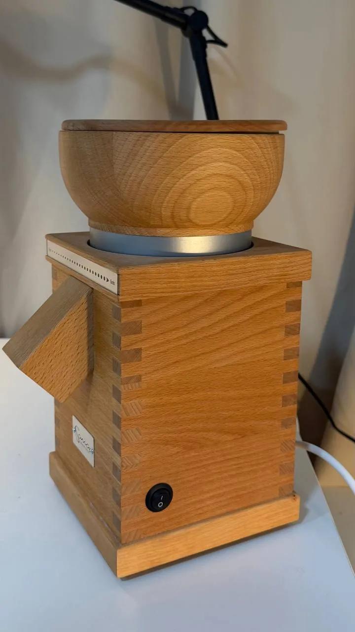 Электрическая зерновая мельница Sana Grain Mill