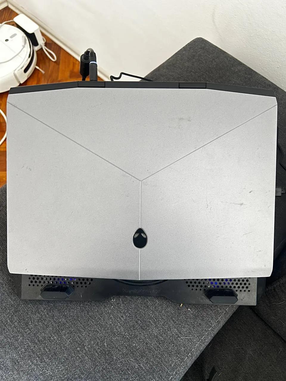 Ноутбук Alienware m15 i7 RTX 2070