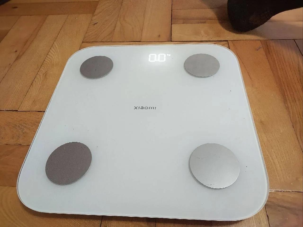 Умные весы Xiaomi S400