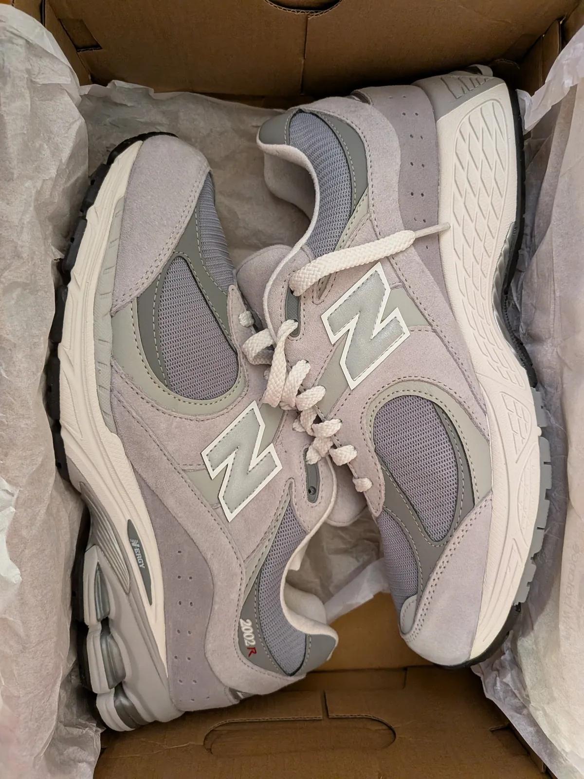 Кроссовки New Balance 2002R Gore-Tex 43