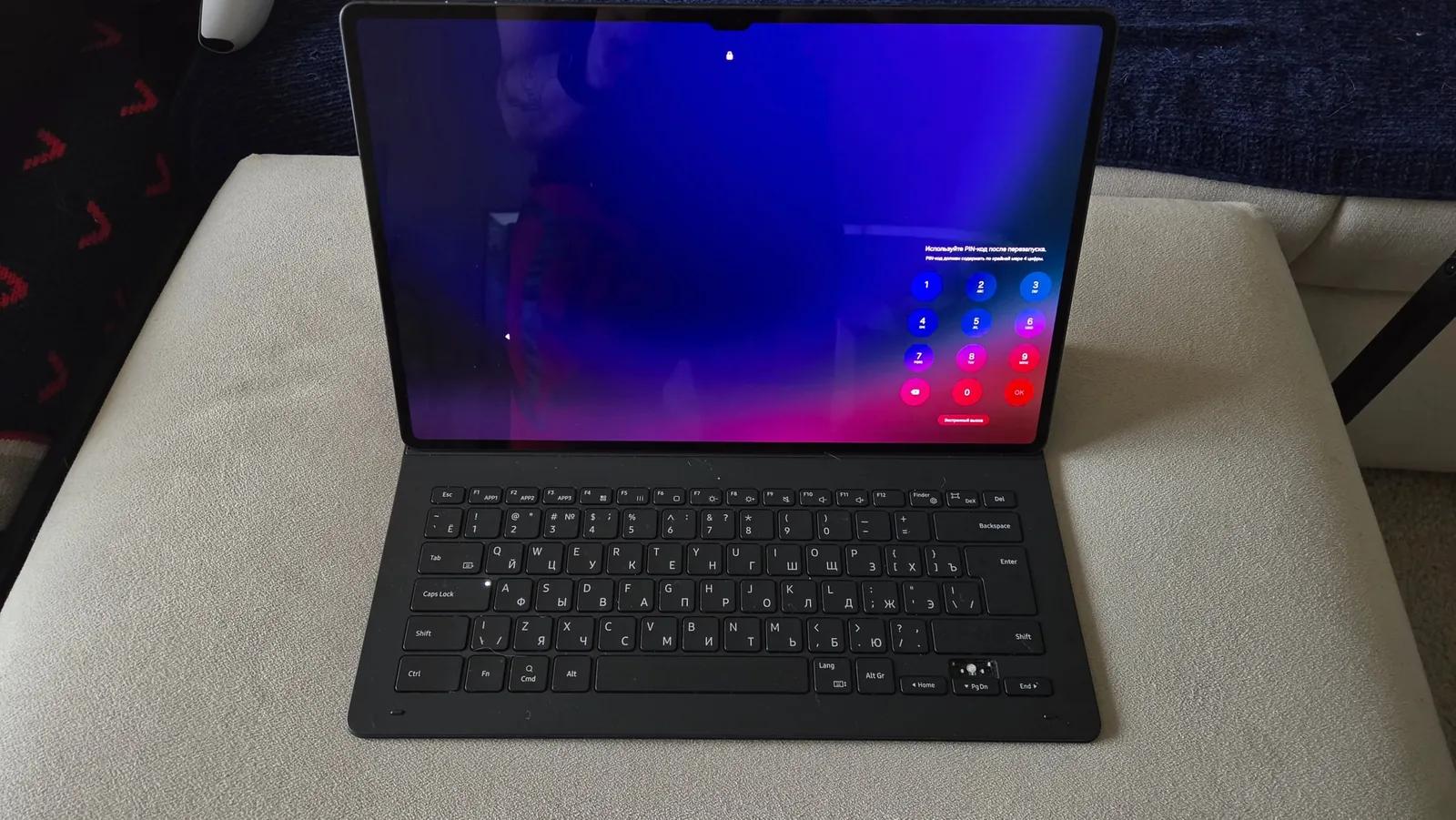 Планшет Samsung Tab S9 Ultra и консоль Logitech G Cloud