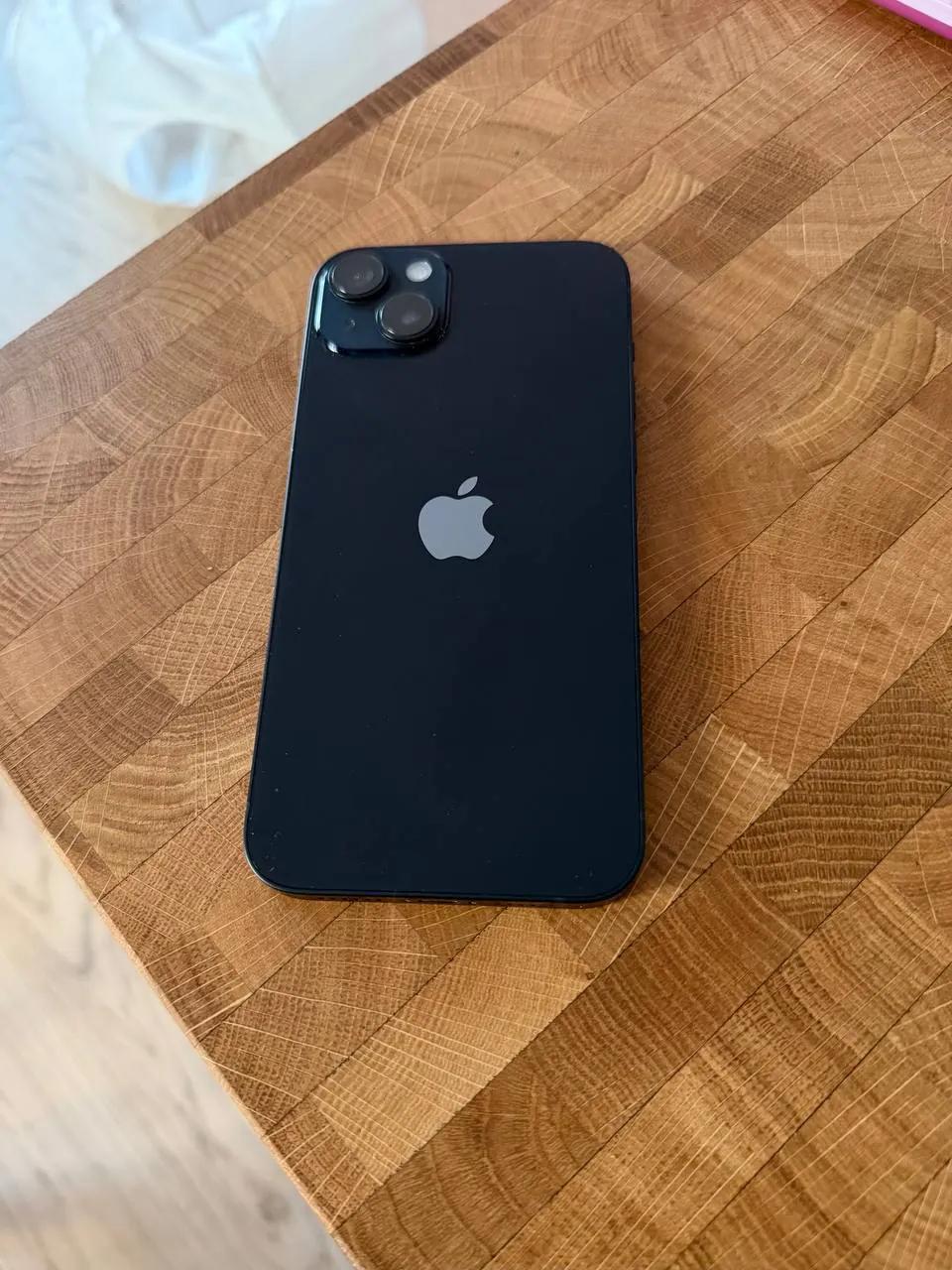 IPhone 14 Plus 128 ГБ батарея 84% в Белграде