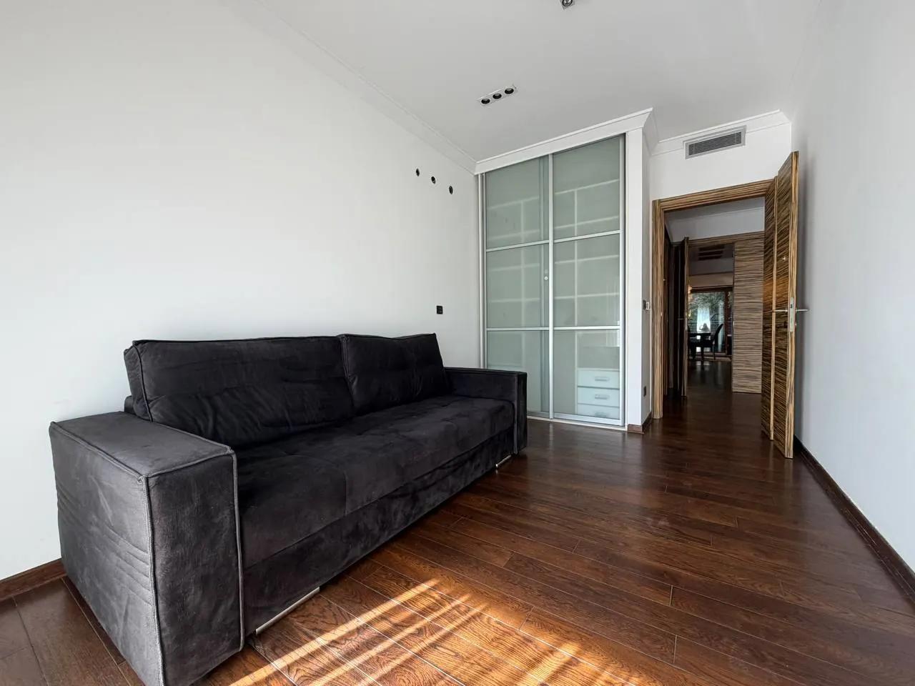 Четырёхкомнатная квартира 157 м² на Врачаре