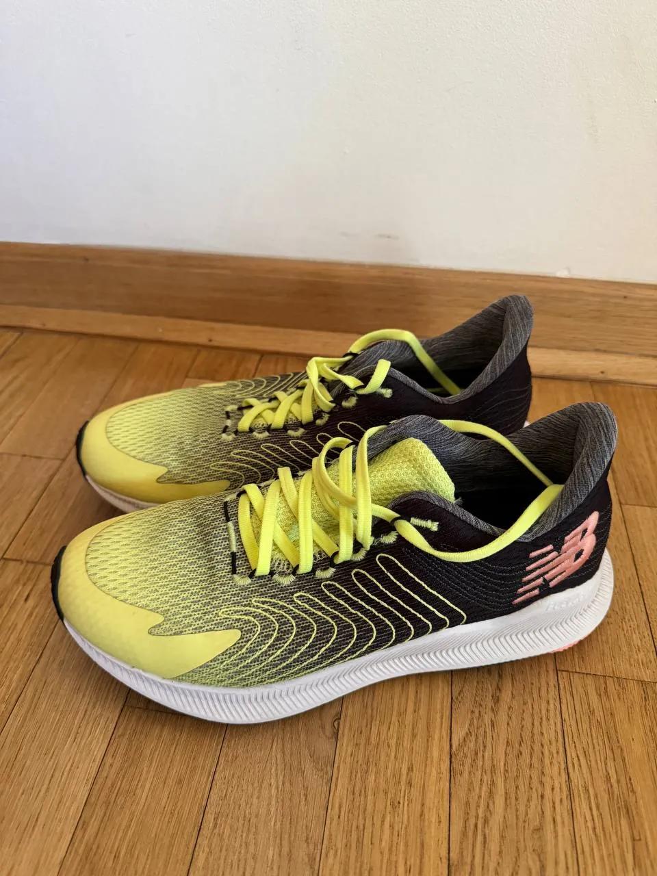 Мужские кроссовки New Balance размер 42