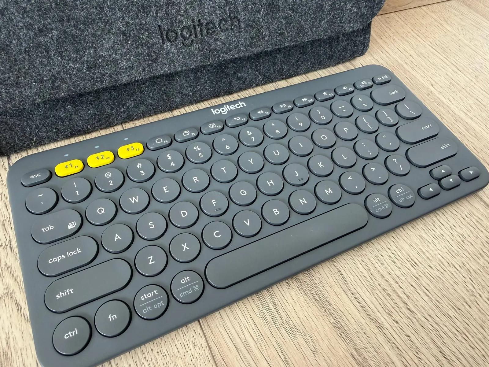 Клавиатура Logitech K380 Bluetooth с фетровым чехлом