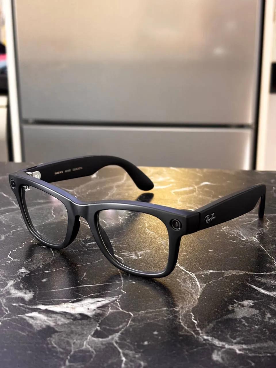 Умные очки Meta Ray-Ban Wayfarer с фотохромными линзами