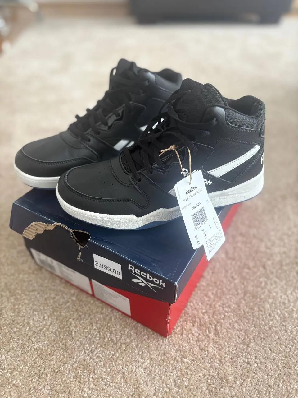 Новые кроссовки Reebok размер 37 для ребёнка Нови-Сад