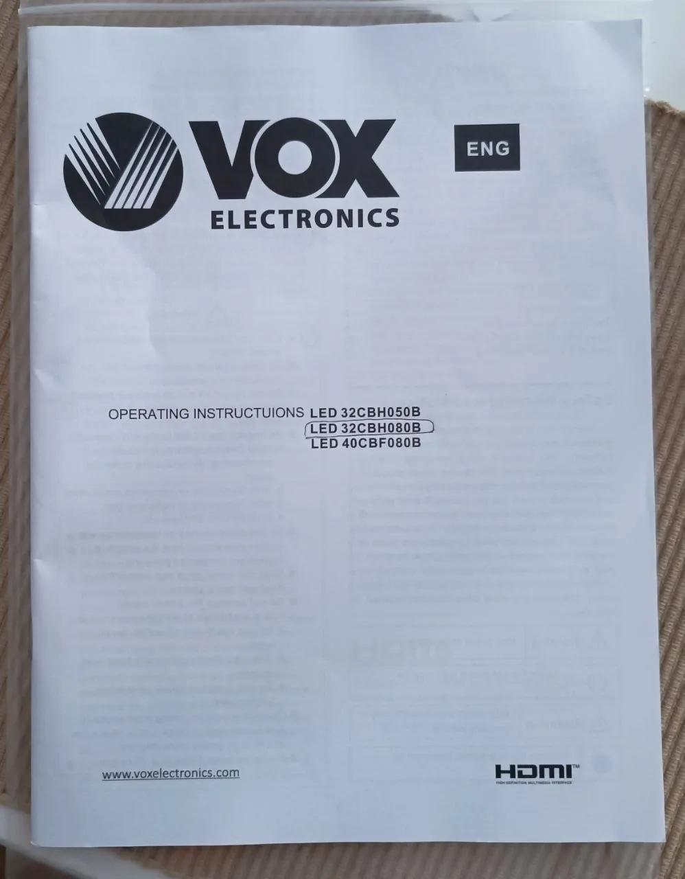 Телевизор VOX 32 дюйма HD с настенным кронштейном