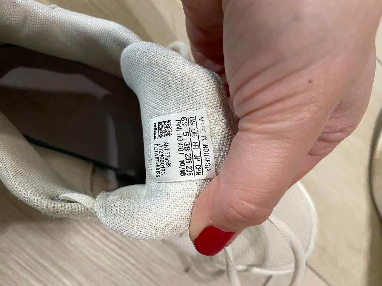 Женские кроссовки Adidas бесплатно размер 38