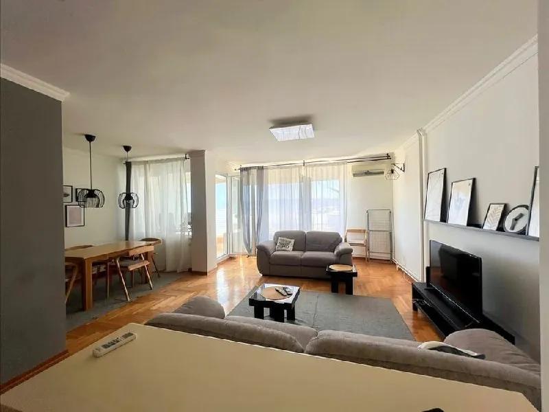 Трёхкомнатная квартира 80 м² на Врачаре, 14 этаж
