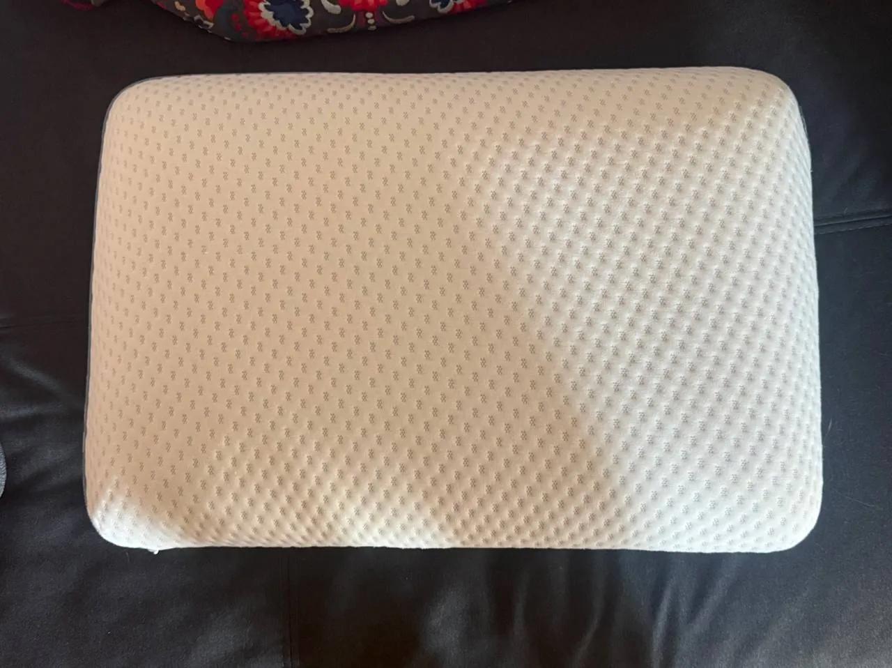 Подушка Jysk 40×60 см