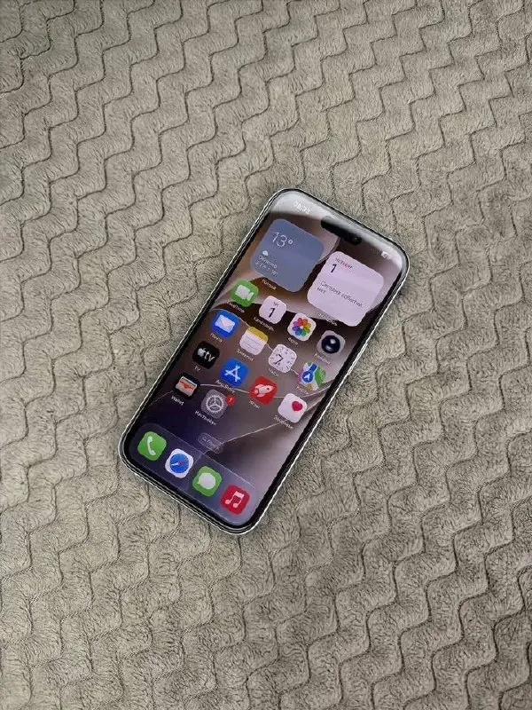 IPhone 15 128 ГБ в идеальном состоянии