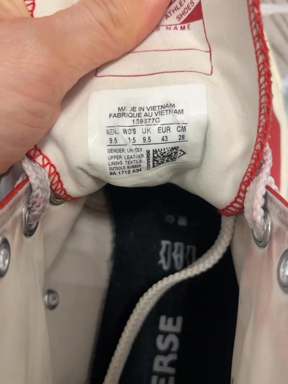 Мужские костюмы Gualtiero Firenze и кеды Converse