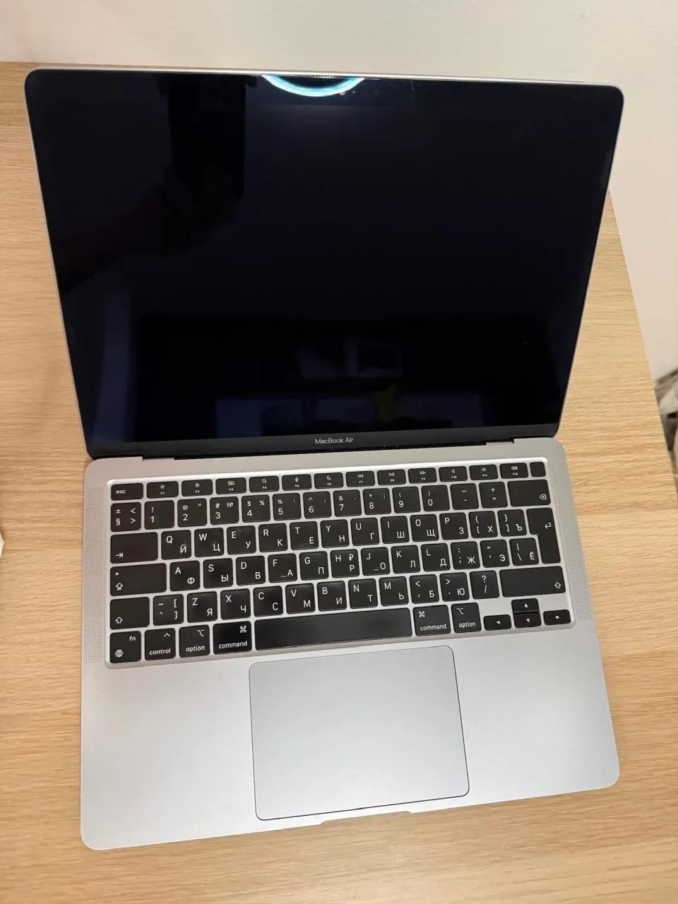 MacBook Air M1 2020 16 ГБ Белград