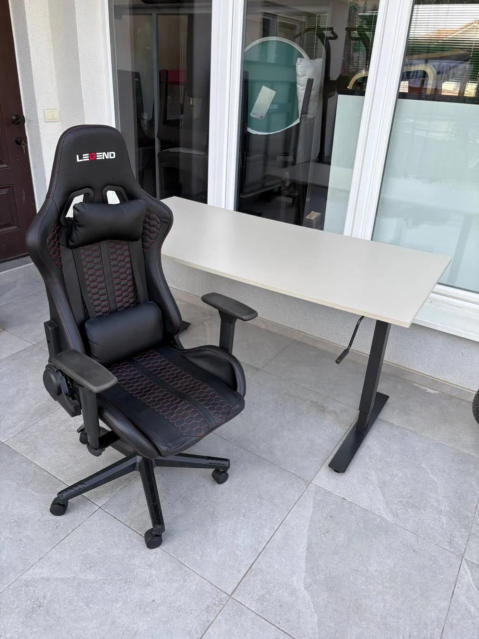 Стол IKEA Trotten и стул Markus, Вождовац