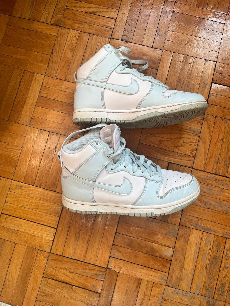 Кроссовки Nike оригинал размер 38