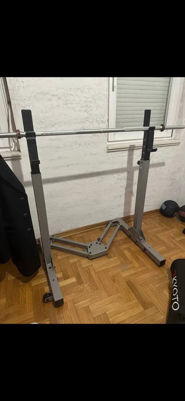 Силовая стойка штанга и скамья