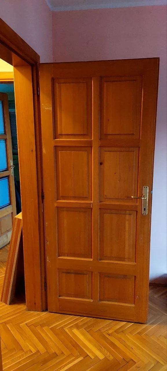 Межкомнатные двери с коробками 4 штуки