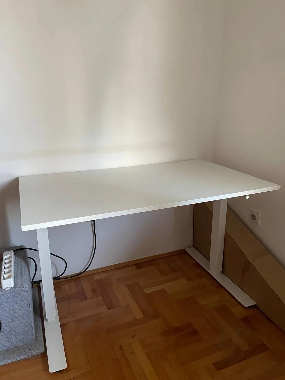 Рабочий стол IKEA Trotten 120х70 с регулировкой высоты