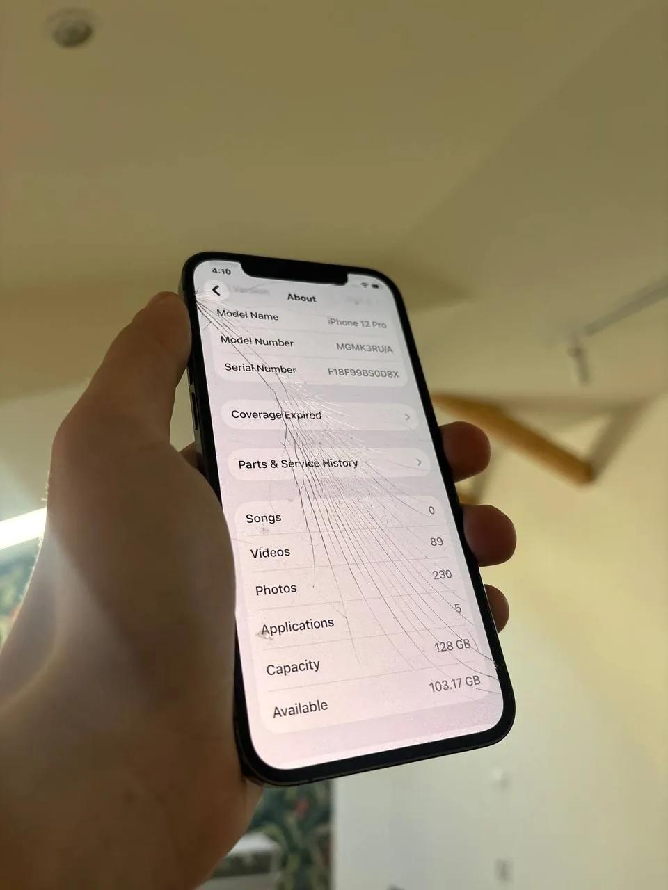 IPhone 12 Pro с разбитым экраном