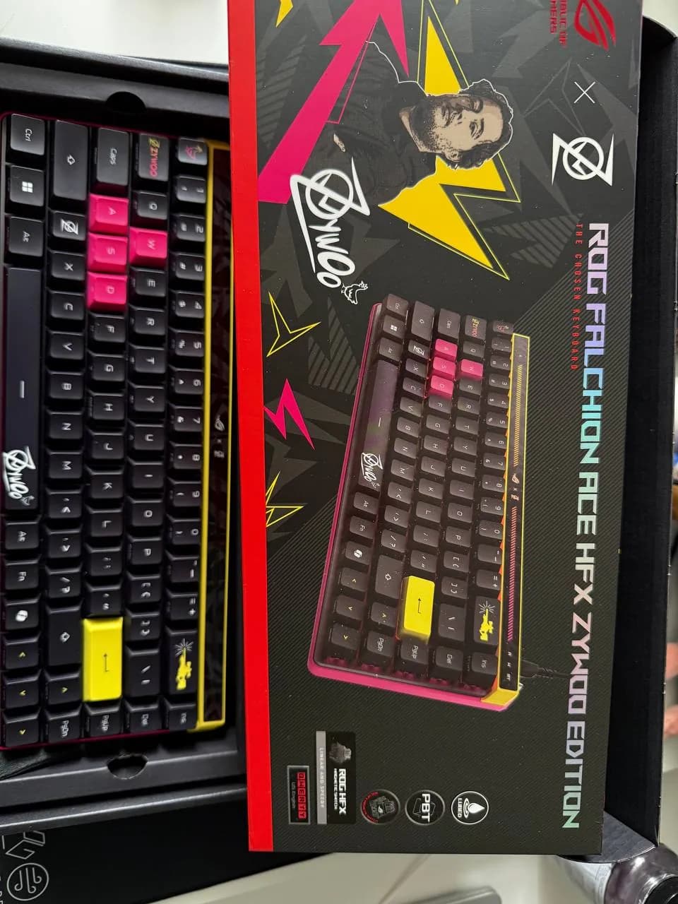 Клавиатура ASUS ROG и мыши LAMZU Нови-Сад