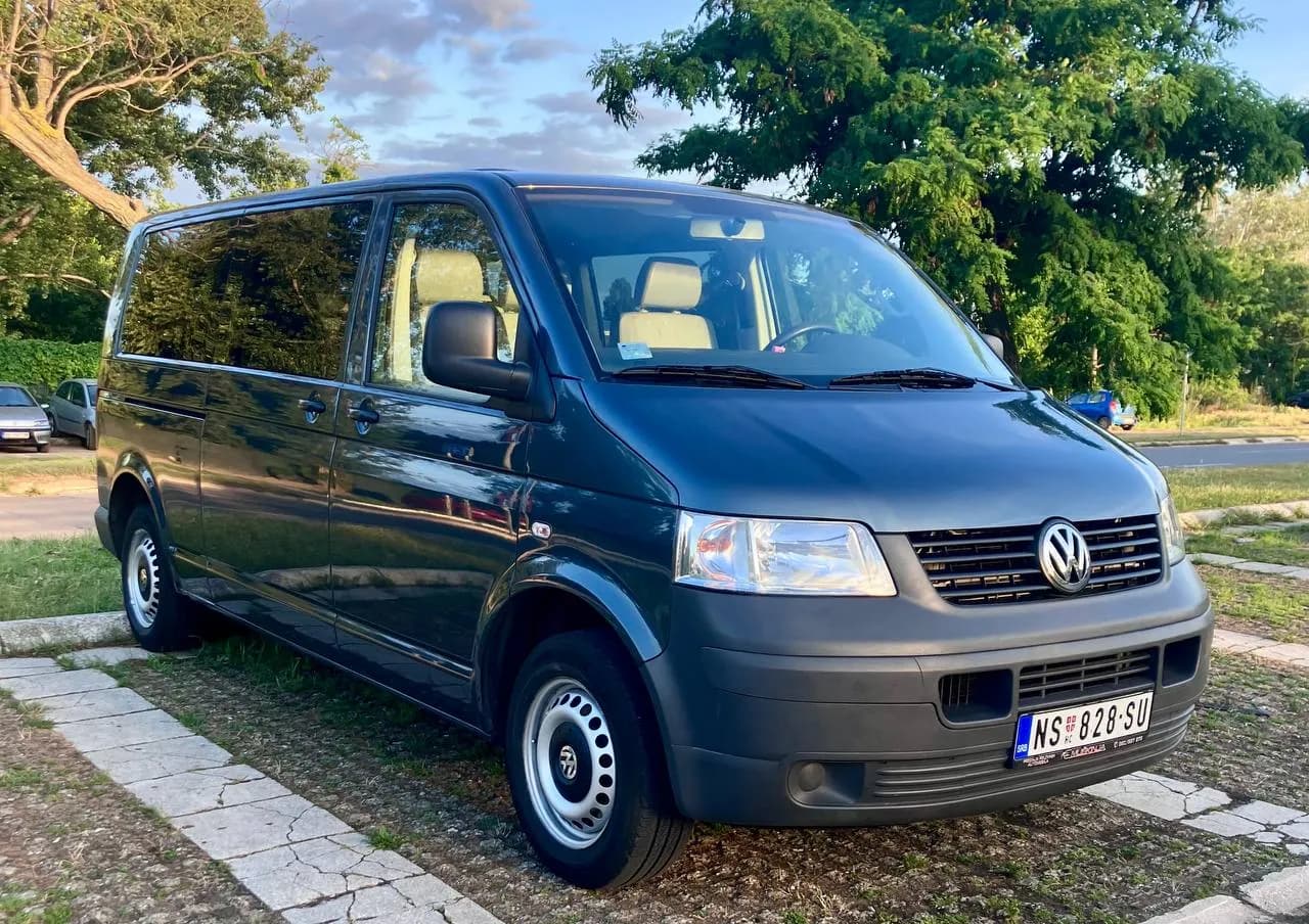 VW Transporter T5 2009 8 мест Нови Сад
