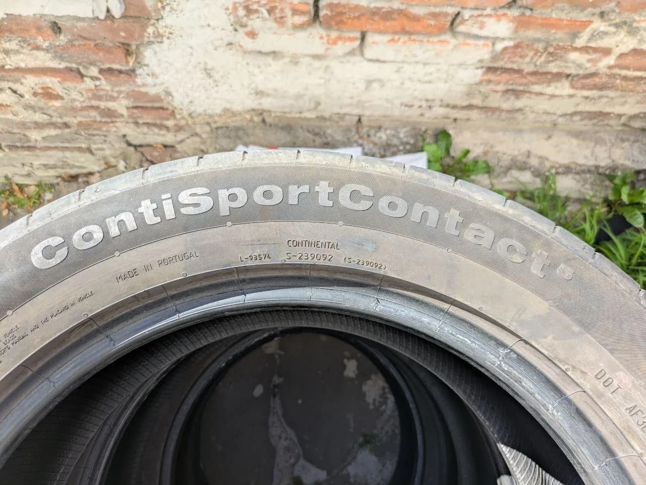 Шины Continental 235/55 R18 летние