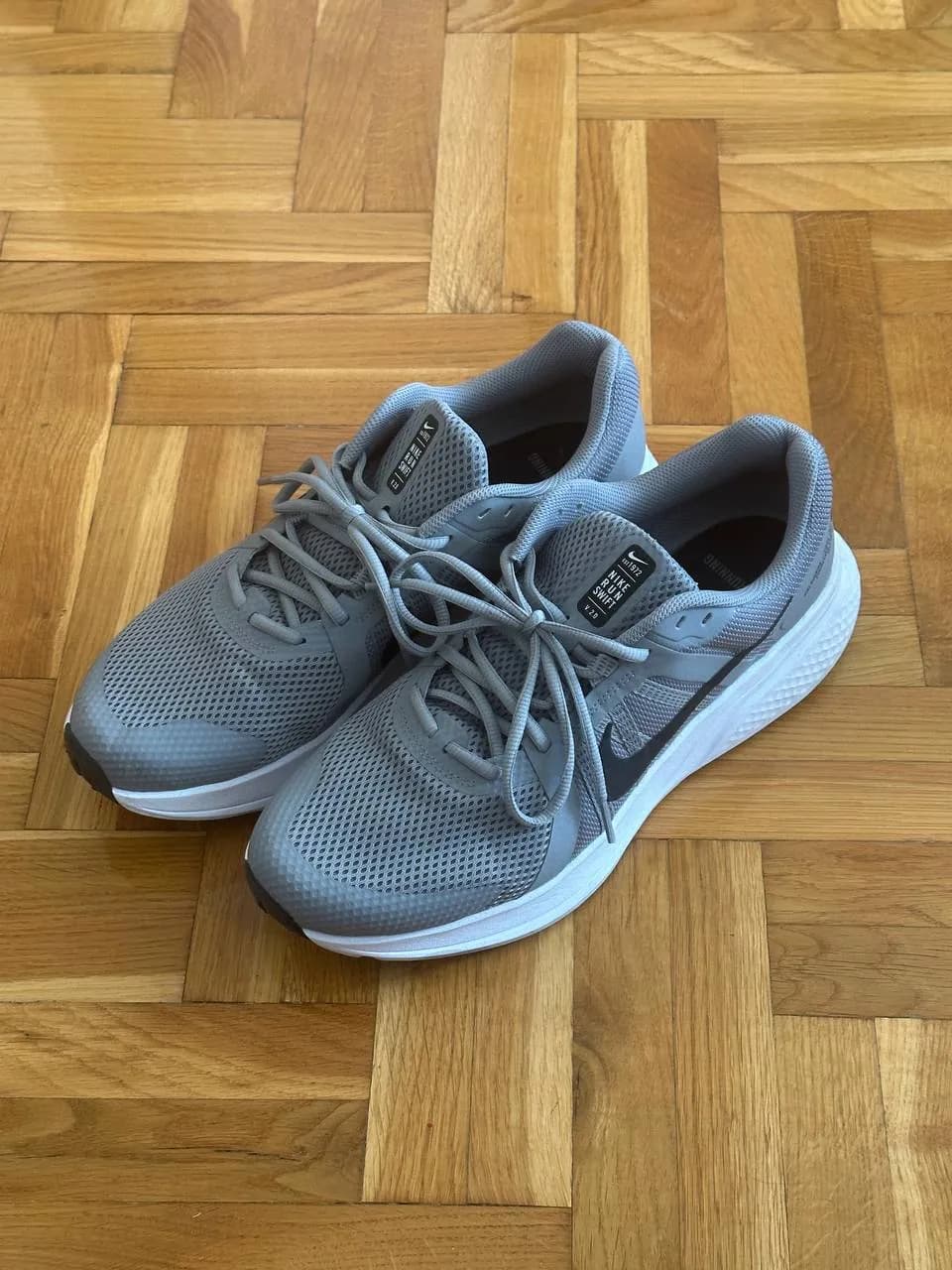 Кроссовки Nike Run Swift v2 серые 47.5