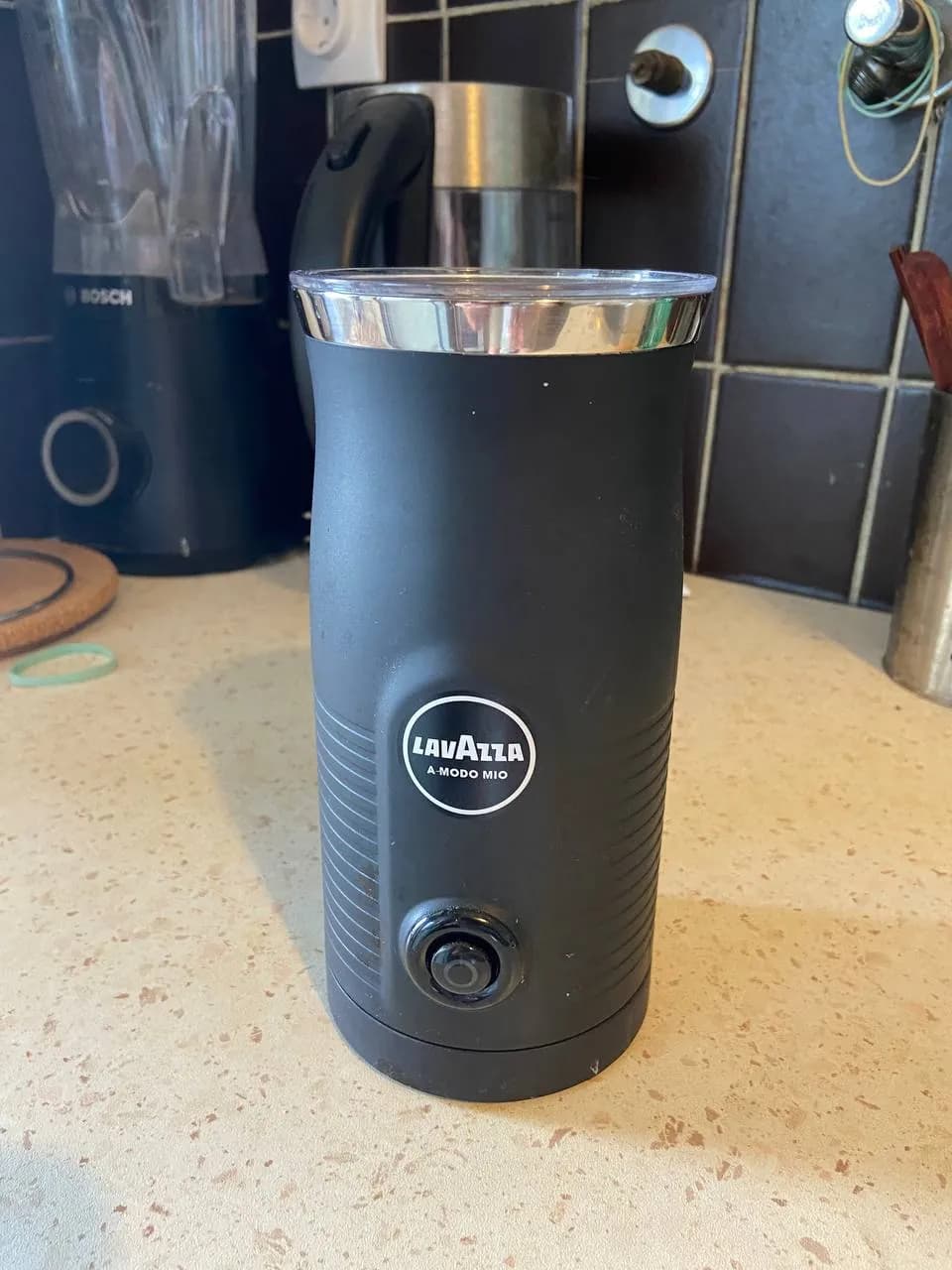 Вспениватель молока LAVAZZA MilkEasy