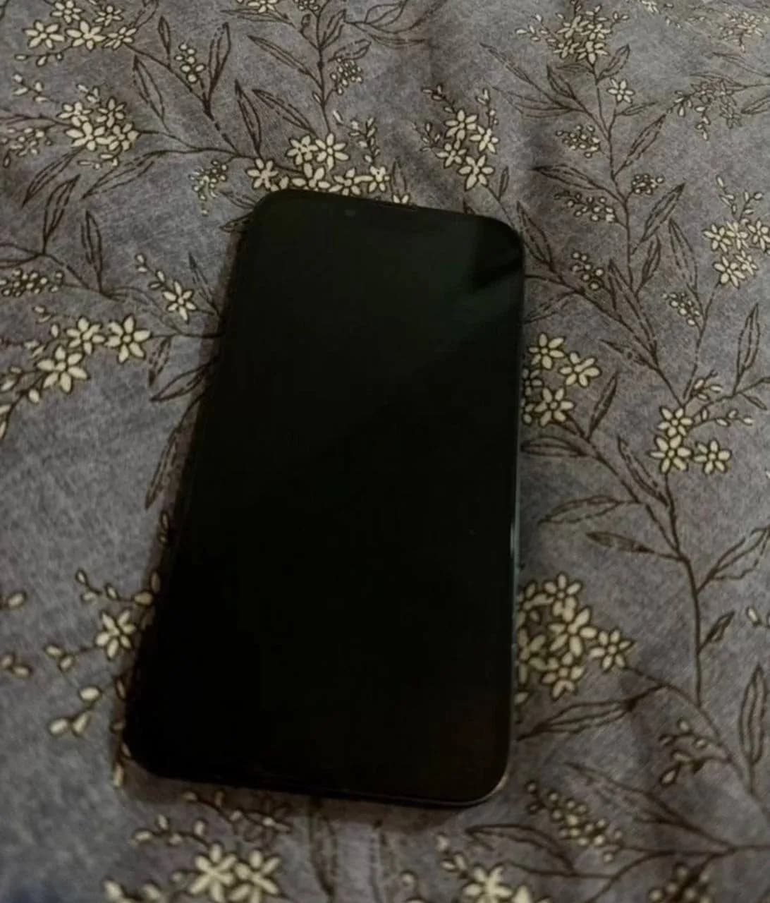 iPhone 13 256GB аккумулятор 92 процента