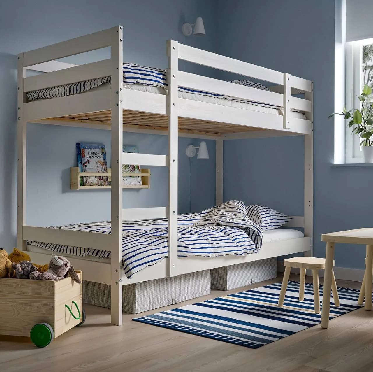 Двухэтажная кровать IKEA Mydal 90x200