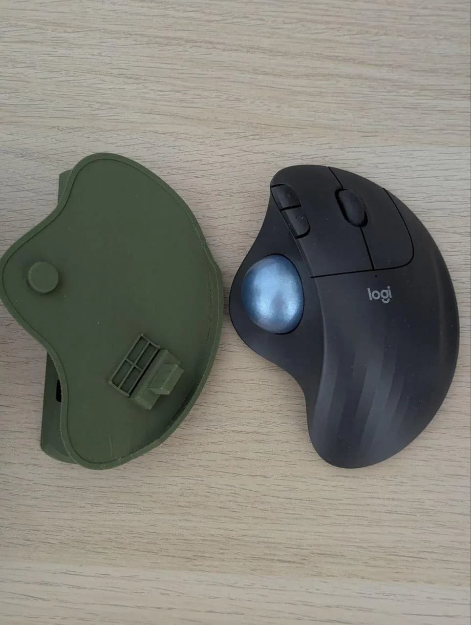 Беспроводная мышь Logitech Ergo M575S