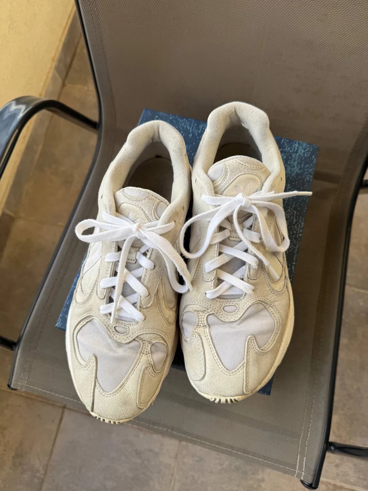 Кроссовки Adidas Yung-1 размер 42