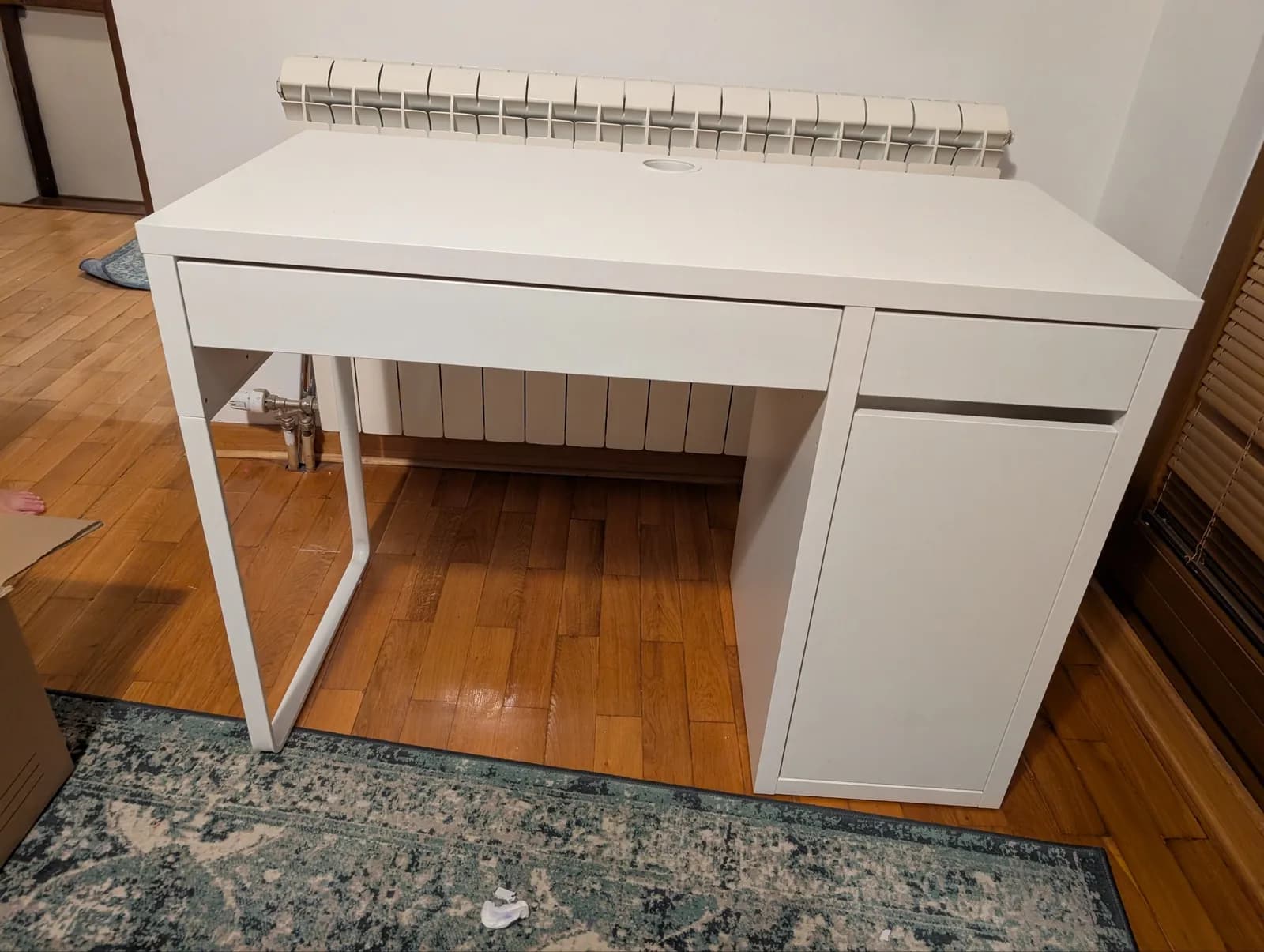 Стол IKEA Micke 105x50 со стулом