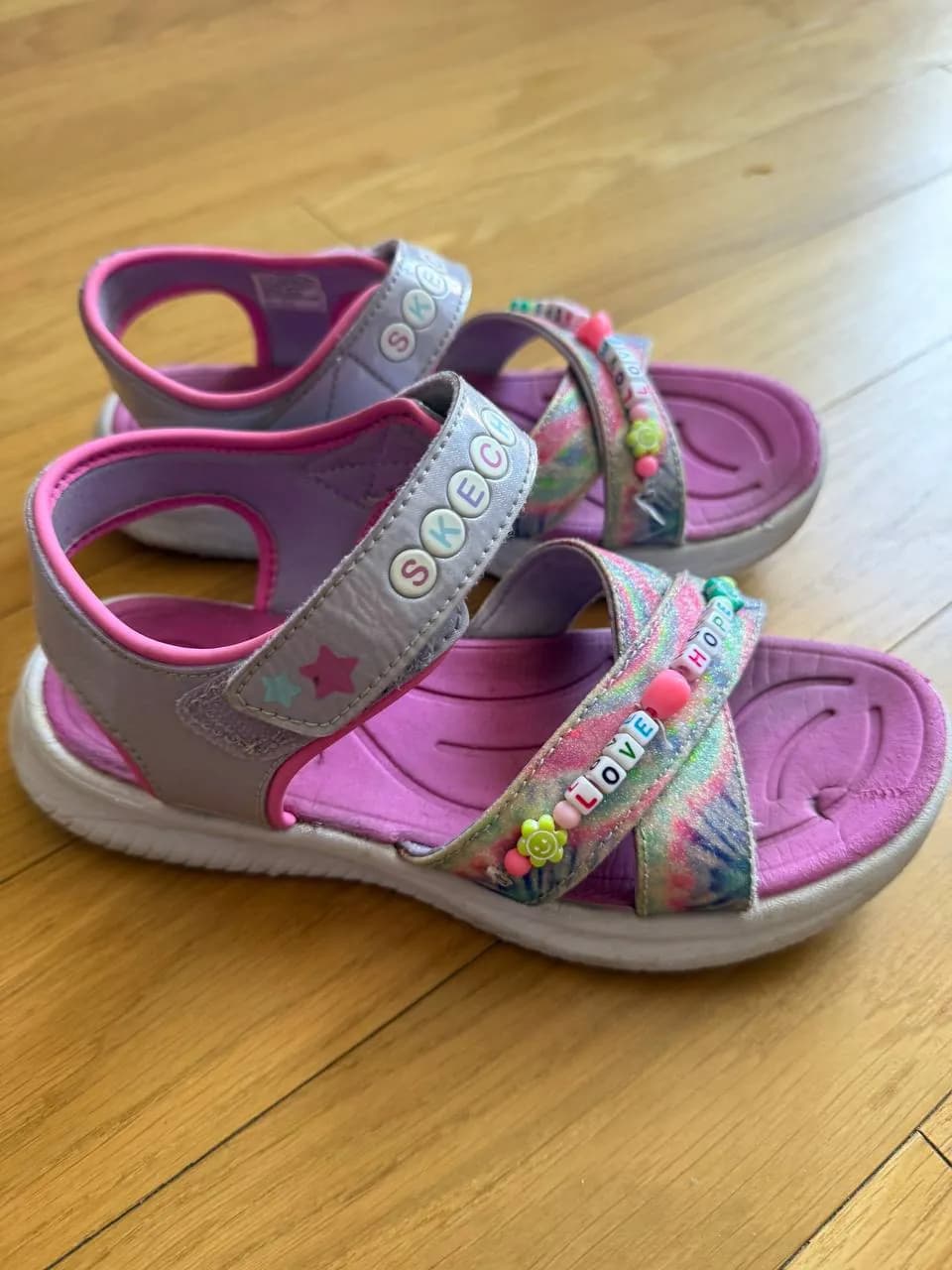 Детские сандали Skechers и платье
