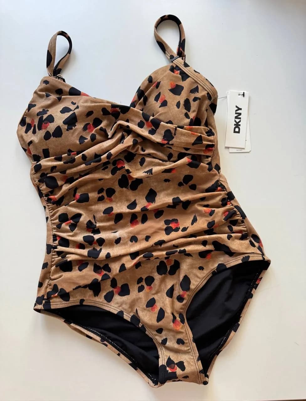Купальник DKNY и женский костюм Lime
