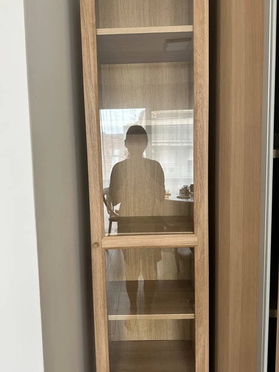 Стеллаж IKEA Billy застеклённый