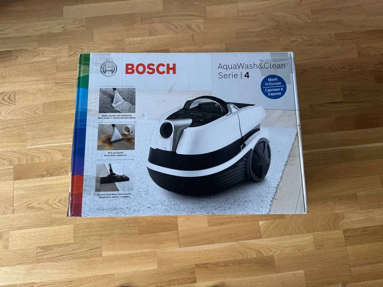 Моющий пылесос Bosch AquaWash Clean Serie 4