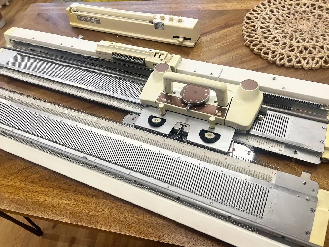 Вязальная машина Silver Reed 329
