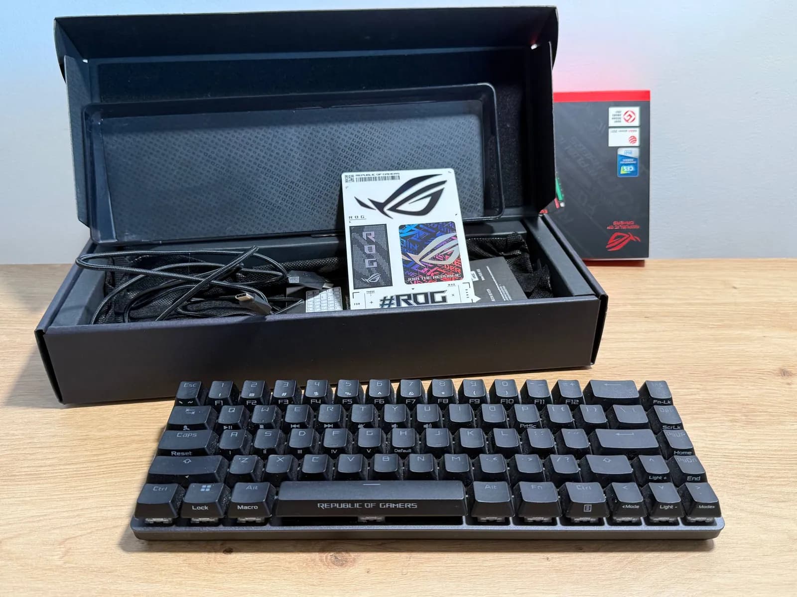 Клавиатура ASUS ROG Falchion Ace