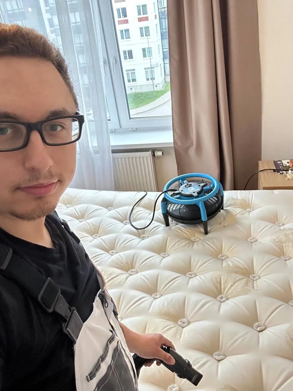 Химчистка мебели и мойка окон