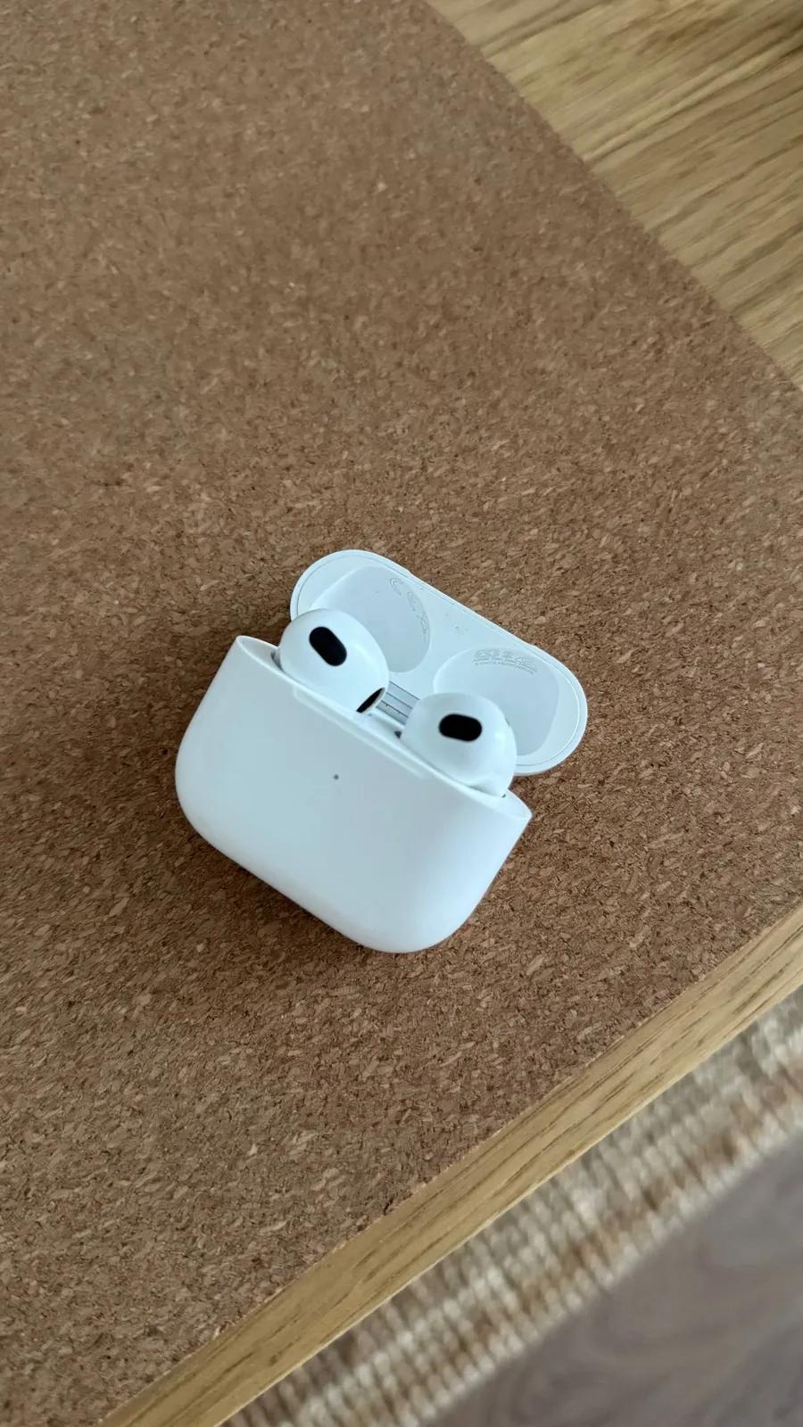 Наушники AirPods 3