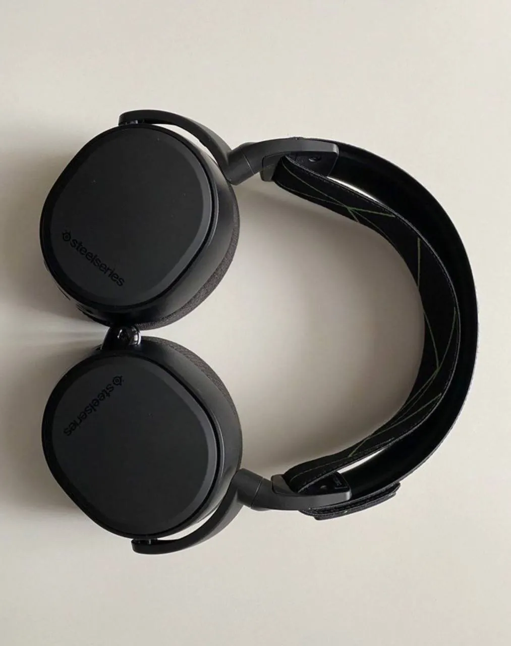 Игровые наушники SteelSeries Arctis 9x 1