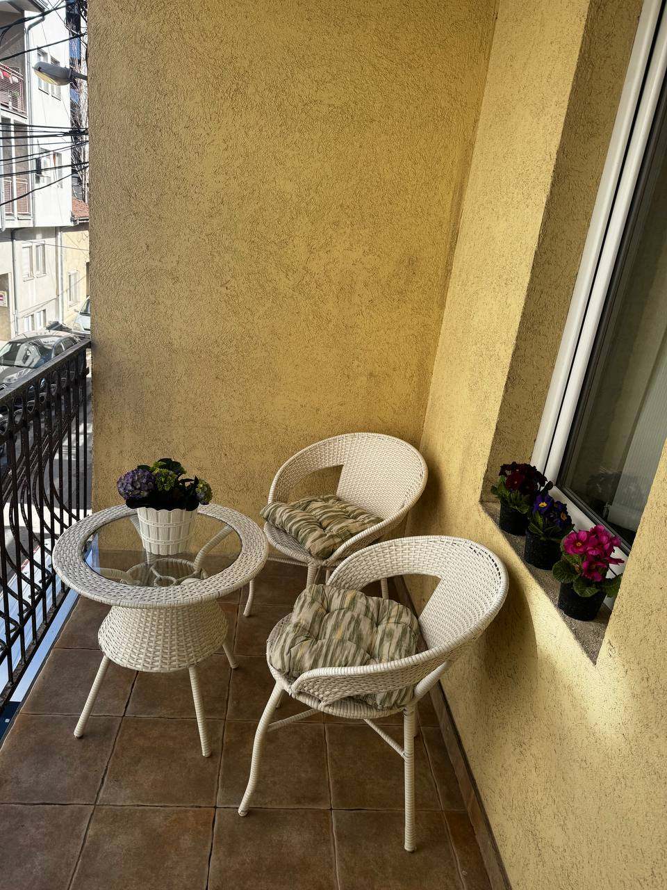 Уютная светлая квартира во Врачаре с 2 спальнями и кухней гостиной 3