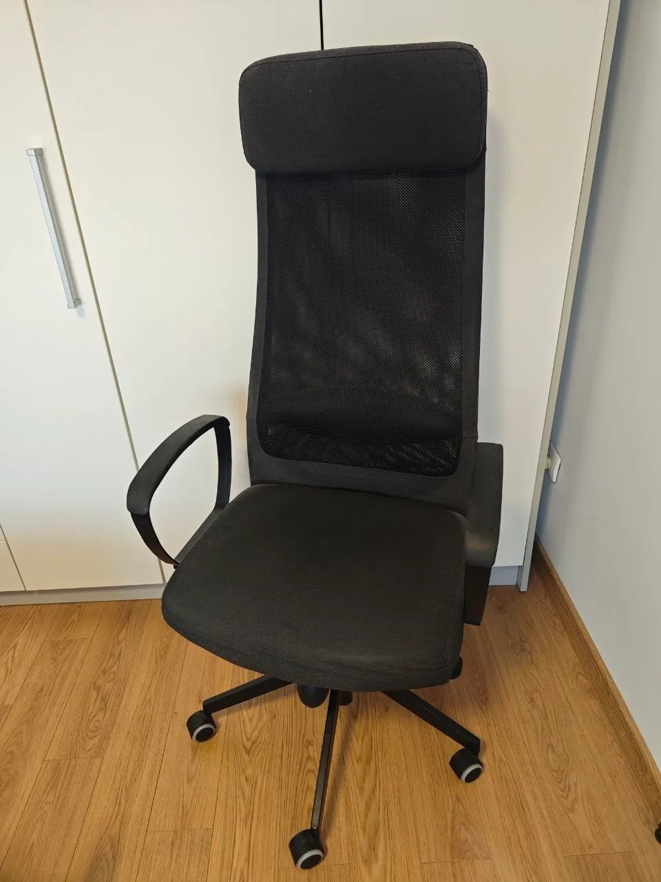 Кресло компьютерное IKEA MARKUS 1