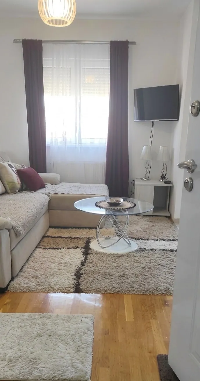 Аренда квартиры Калуђерица 2,5к 400 EUR Белград 1